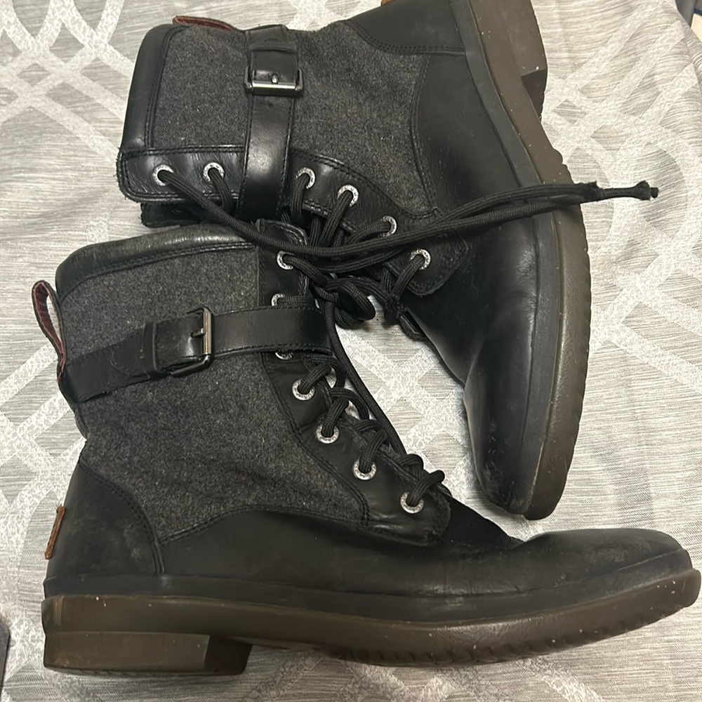 Ugg Australia Women Kesey Leather Waterproof Boots shoes sz 8. Preworn.